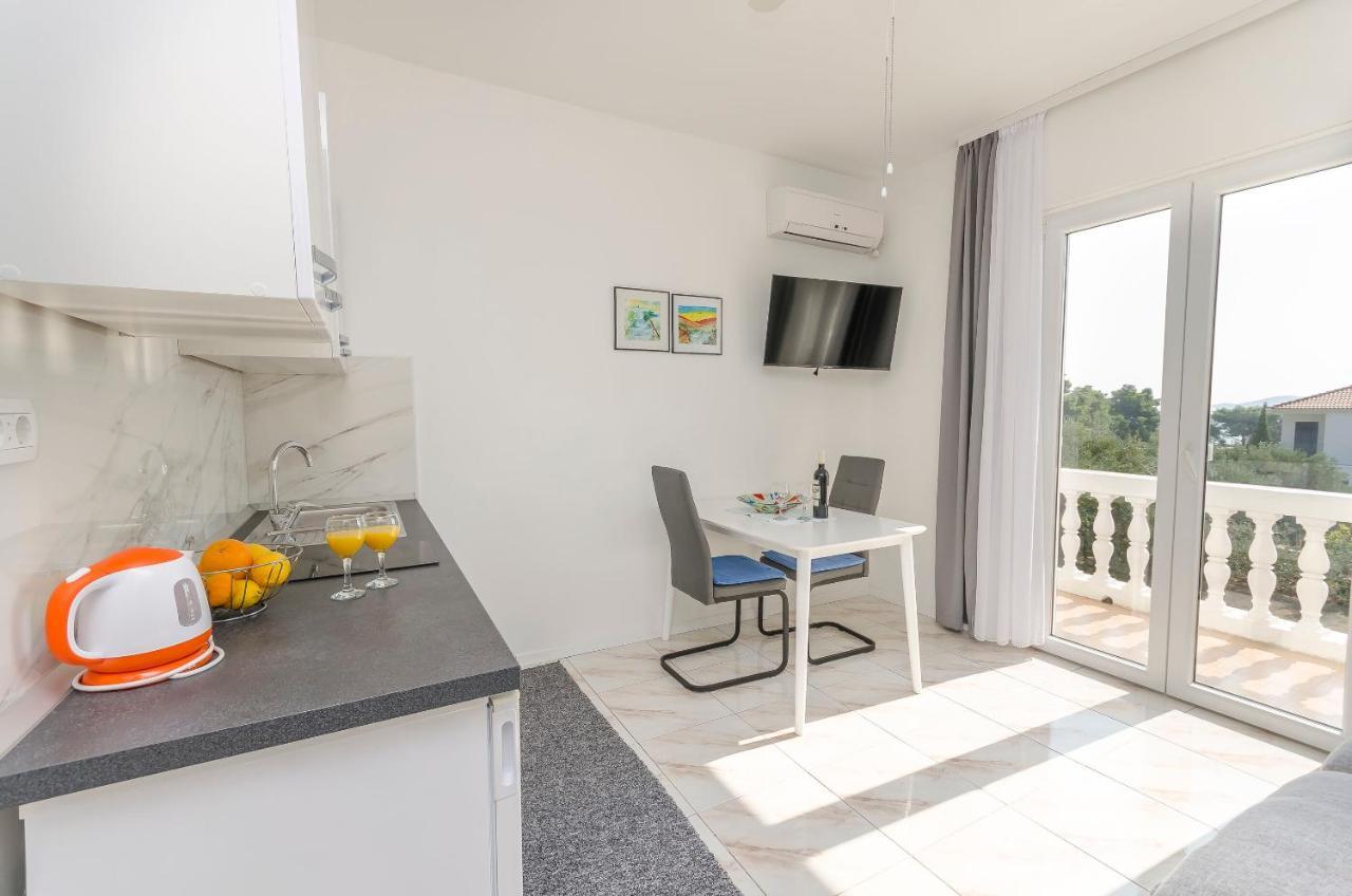 Apartments And Rooms On The Beach Vodice Dış mekan fotoğraf